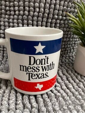 Don't Mess With Texas White Ceramic Mug - Blue & Red